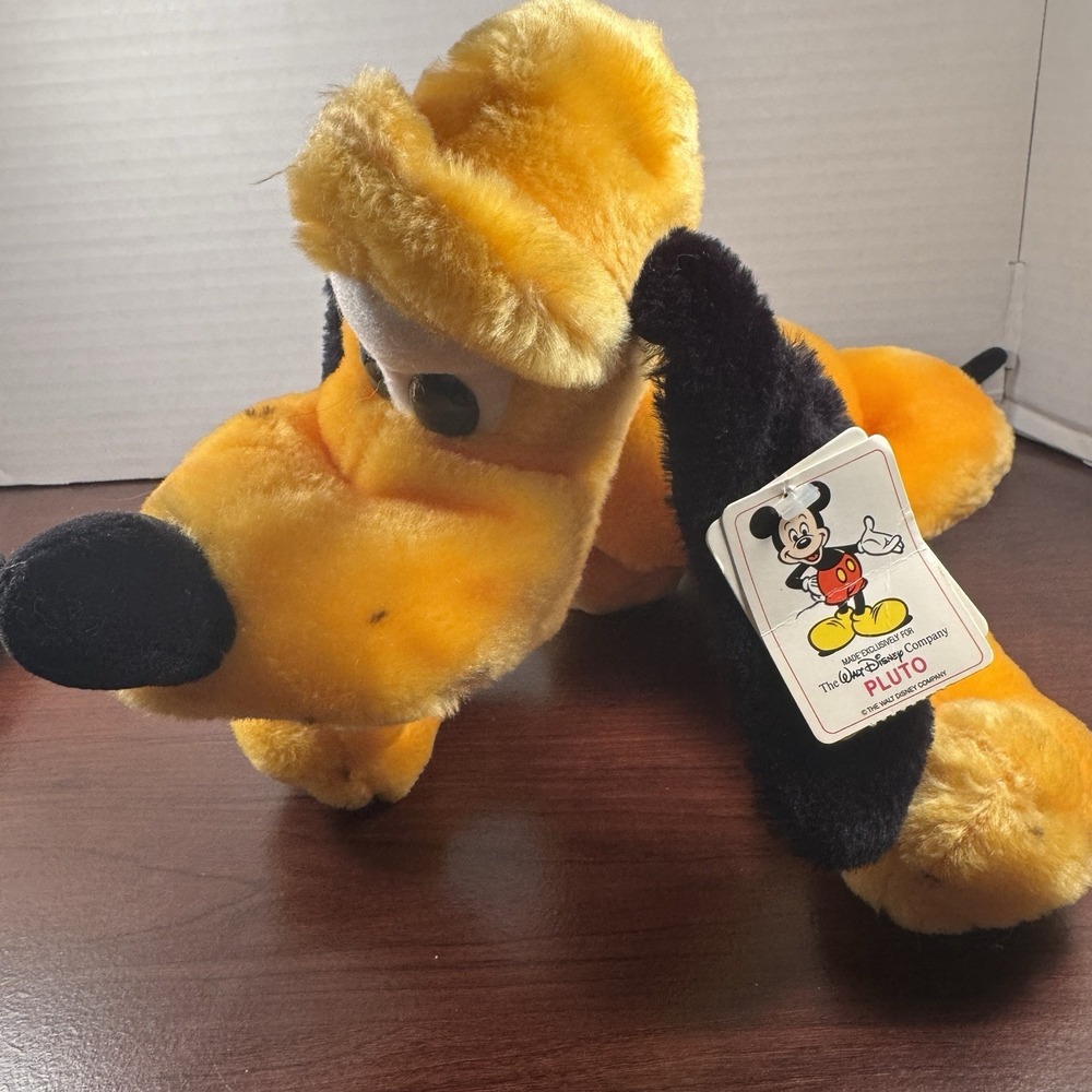 Vintage Disneyland Walt Disney World Pluto 12” Plush Stuffed Animal  W/tag
